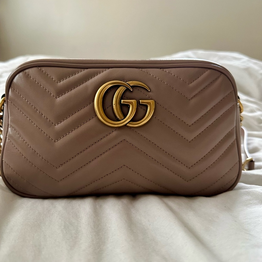 GG MARMONT SMALL SHOULDER BAG - Gently Used - Picture 8 of 16